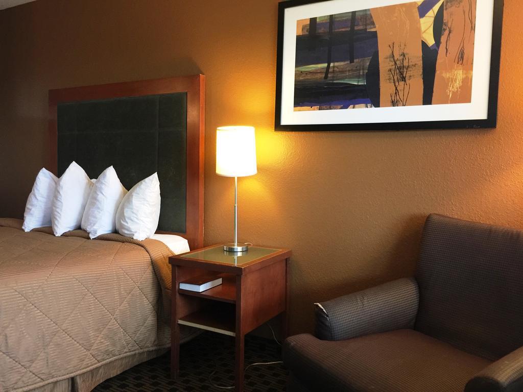 Chestnut Tree Inn Portland Mall 205 Екстериор снимка