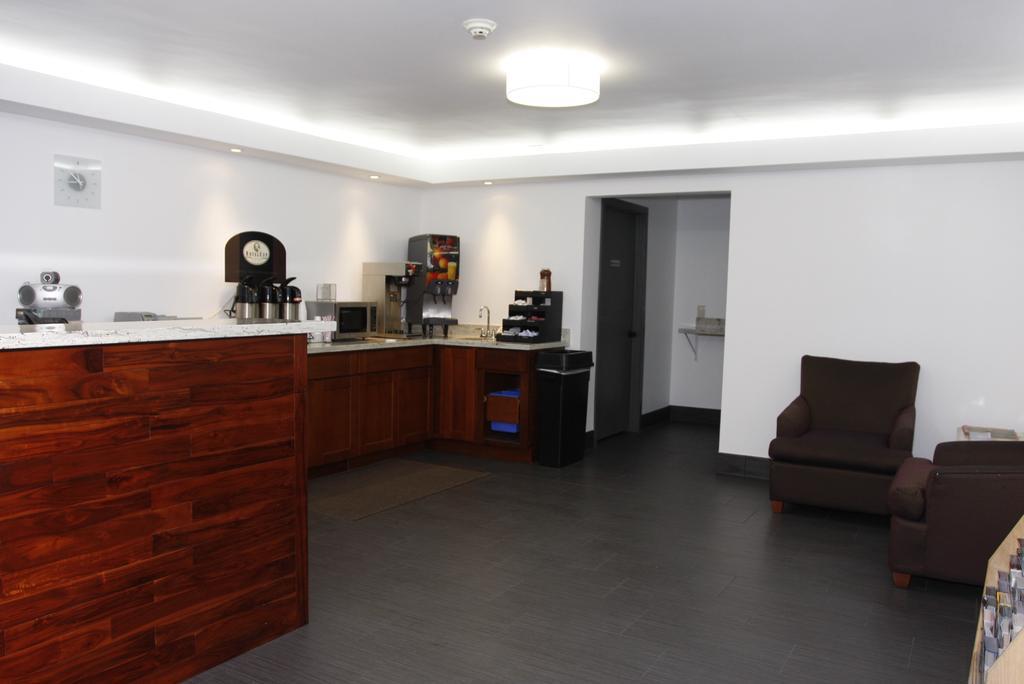Chestnut Tree Inn Portland Mall 205 Ресторант снимка